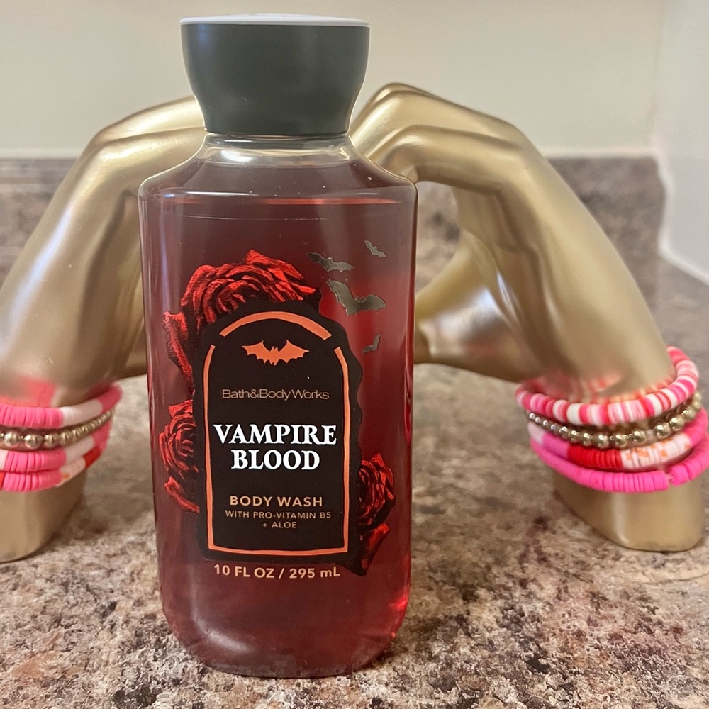 Brand New Bath & Body Works Vampire Blood Body Wash - Red and Black